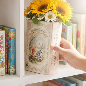 クラシックなくまのプーさんセラミックブック型花瓶、ヴィンテージディズニープーさん装飾、読書好きへのギフト