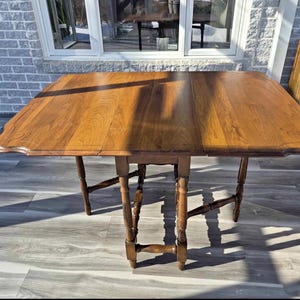 Vintage Walnut Gateleg Drop Leaf Table c. 1930, Scalloped Edge & Lyre Carvings, Jacobean Revival Folding Side Table, Farmhouse
