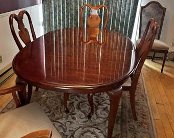 Thomasville  Cherry  Dining Set, 6 Chairs