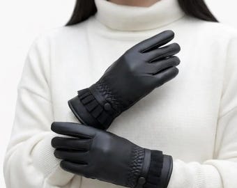 Luvas femininas de couro bege, com dedos inteiros, em pele de cordeiro, para o inverno, com punho franzido.