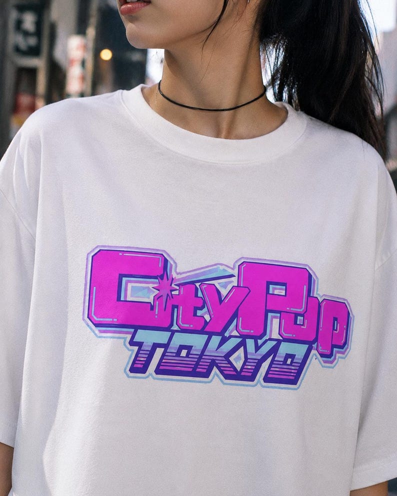 Japan jaren 90 retro Y2K unisex T-shirt "City Pop Tokyo" Japan modern retro T-shirt (100% Amerikaans katoen) afbeelding 1