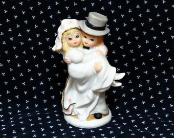 LEFTON bride & groom figurine #06374, small wedding cake topper, love and marriage, vintage 1987, wedding figurines, weddings, decorations