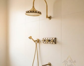 Nielakierowany mosiężny system prysznicowy – żywiczna dekoracja łazienkowa