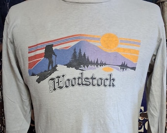 Vintage 1981 Woodstock New York Tourist weiches dünnes Langarm-Natur Hippie-Rock-T-Shirt 40 M