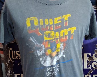 Vintage 1985 Quiet Riot Metal Health Perfectly faded rock concert tour 80s music fan single stitch band t shirt 42 L