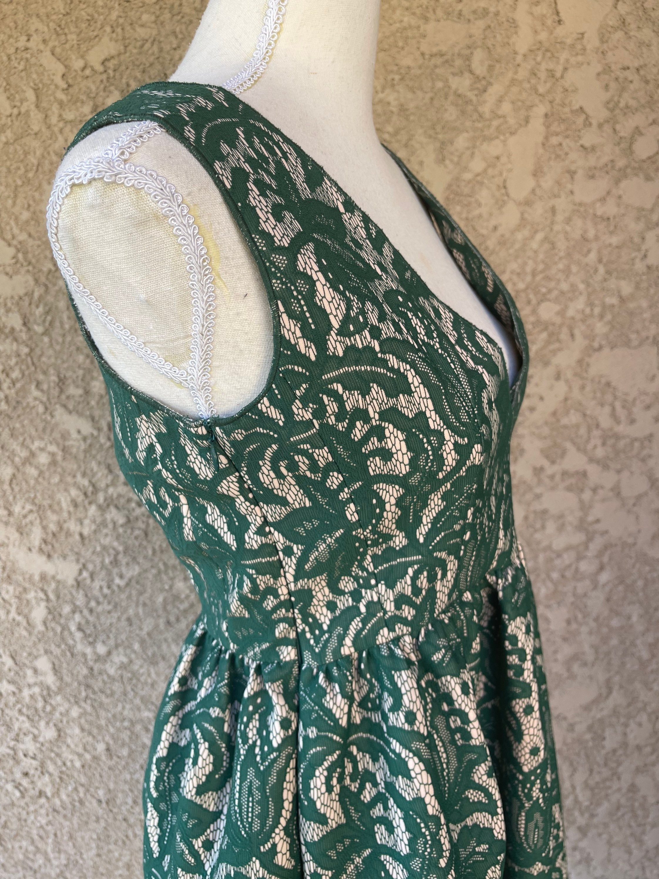 zara green backless dress 90s Red Lace Slip Dress (XXL) – Holy Thrift