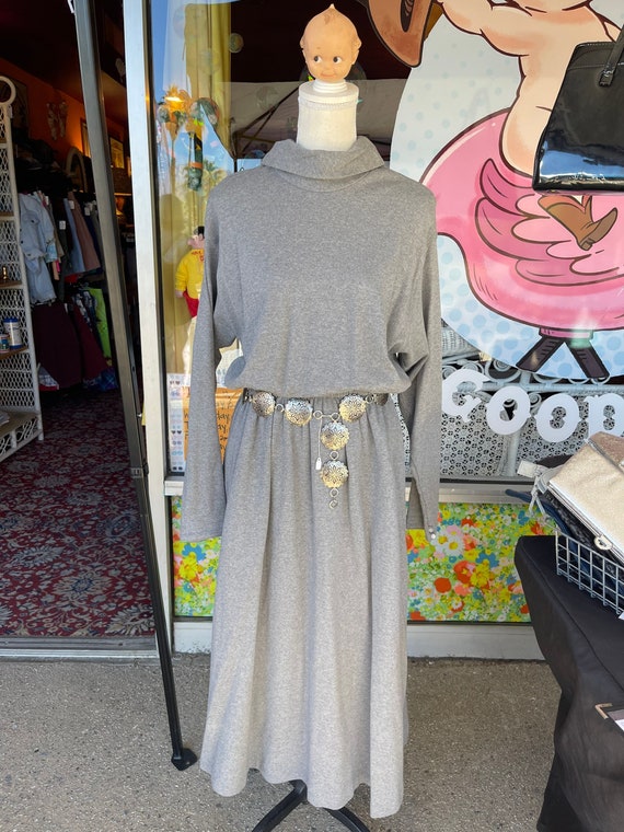 Vintage Long Gray Dress With Pockets - image 1