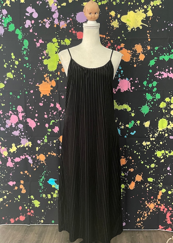 mock neck bodycon dress short sleeve Womens Rib Knit Side Slit Midi Dress, Green, Size M Clothing Size:4 This sophisticated dress features BLACK dress The black dress of