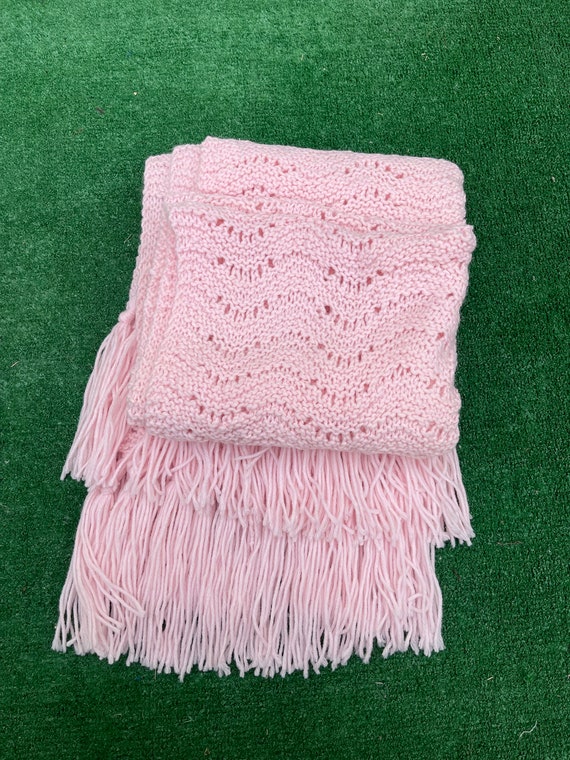 Vintage 1970s Handknit Pink Shawl Scarf Wrap