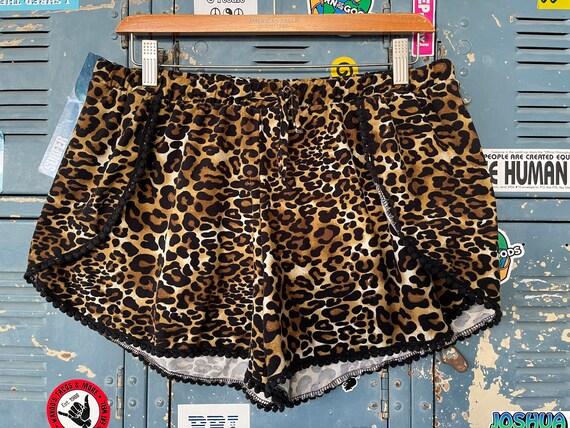 Y2K Soft Leopard Print Shorts, Leopard Booty Shor… - image 1