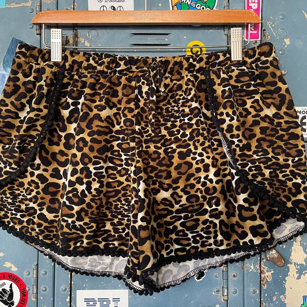 Y2K Soft Leopard Print Shorts, Leopard Booty Shorts, Women's Size XL