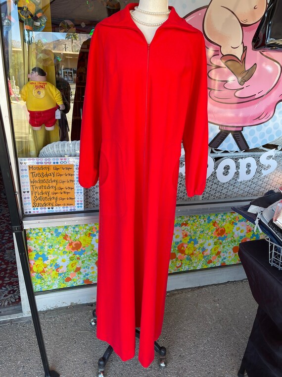 Vintage Red Vanity Fair Housecoat - image 2