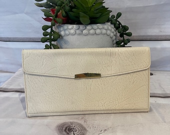 Vintage 80s Large Beige Vinyl Wallet , Faux LEather Wallet, Large Wallet