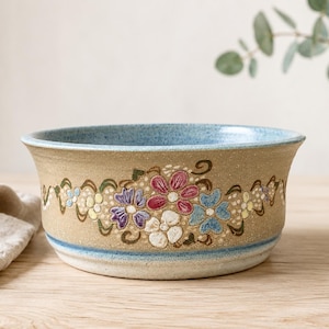 Cuenco de cerámica de estudio vintage firmado / Gres floral pintado a mano / Cuenco de cerámica artesanal con esmalte azul / Maceta de decoración rústica