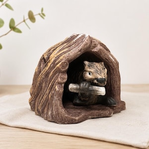 Vintage 1984 Franklin Mint Woodland Surprises Beaver Figurine with Log Lodge | Jaqueline B. Smith Hand Painted Porcelain | Nursery Shelf