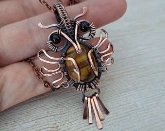 Wire wrap Owl Pendant with Crackle Agate and Garnet beads, Symbol of wisdom, copper jewelry for men and women, bird necklace