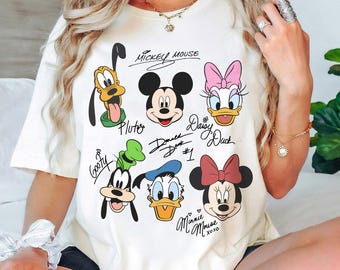 Maglietta Comfort Color Vintage Mickey and Friends Signatures, personaggi Disney, maglietta Mickey and Co.