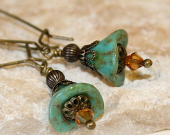 Turquoise picasso earrings, Turquoise flower earrings