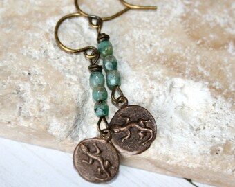 Boucles d’oreilles Gecko, verre tchèque Teal Seashore, bijoux en laiton Vintaj