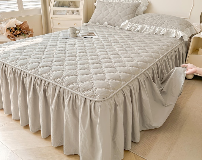 Featured listing image: Diamond Pattern Polyester-Cotton Quilted Bed Skirt Set, Pastoral Style