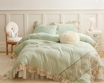 2026 Neue Kollektion: Französische Landhaus-Stil Spitze & Milch Samt Bettrock Set, Elegante Bettwäsche Set