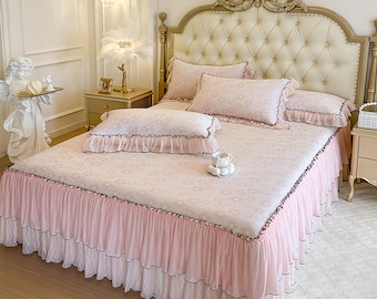 Rosa Ice Silk Kühlmatte und Bettrock-Set - 3-teilige Sommerbettwäsche, atmungsaktives weiches Bettset, Queen-Size-Kühldecke, erstes Geschenk für zu Hause