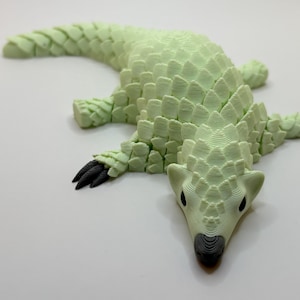 7.5'' Flexi Pangolin Fidget Toy