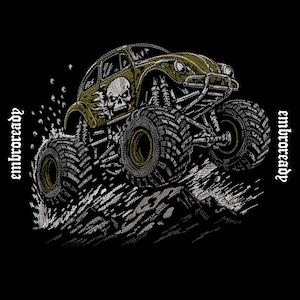 Könnte beinhalten: Gesticktes Design eines Monstertrucks, eines modifizierten Volkswagen Beetle, mit großen Reifen und einer Totenkopf-Grafik an der Seite. Der Truck ist olivgrün mit weißen und grauen Akzenten, vor schwarzem Hintergrund. Der Text "embroready" befindet sich links und rechts.