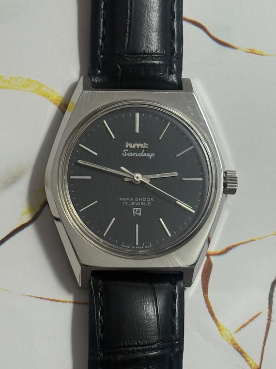 Vintage HMT Sandeep Mechanical Watch: Black Dial, 17 Jewels