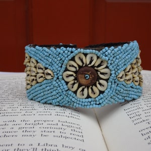 Woven Beaded belt/Belt with seashells/Vintage/Tie On belt/Hippie /Boho/statement piece/Unique gift/chic/Native American/Festive/fashion belt