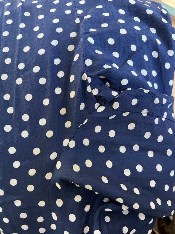 1940s Navy and White Rayon Polka Dot Suit - image 8