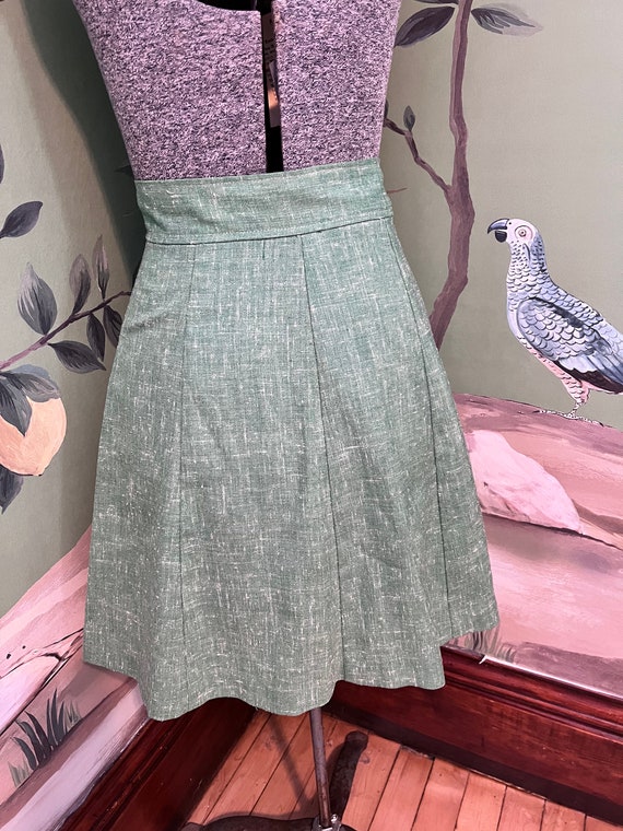 1960s Mini Green mod skirt with wooden buttons - image 2