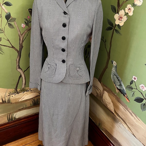 1940s Navy and Whjte Checkered Suit with Bow Pockets