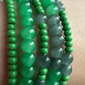 Grönt pärlbesatt armbandsset, presentarmbandsset, flerfärgat grönt armbandsset