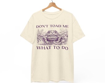 Vintage Frog T-Shirt | Frog Illustration Botanical | Amphibian Lover Gift | Retro Amphibian Nature Tee