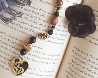 Black Heart Beaded Gothic Bookmark, Metal Hook Bookmark For Readers, Handmade Bookish Accessories