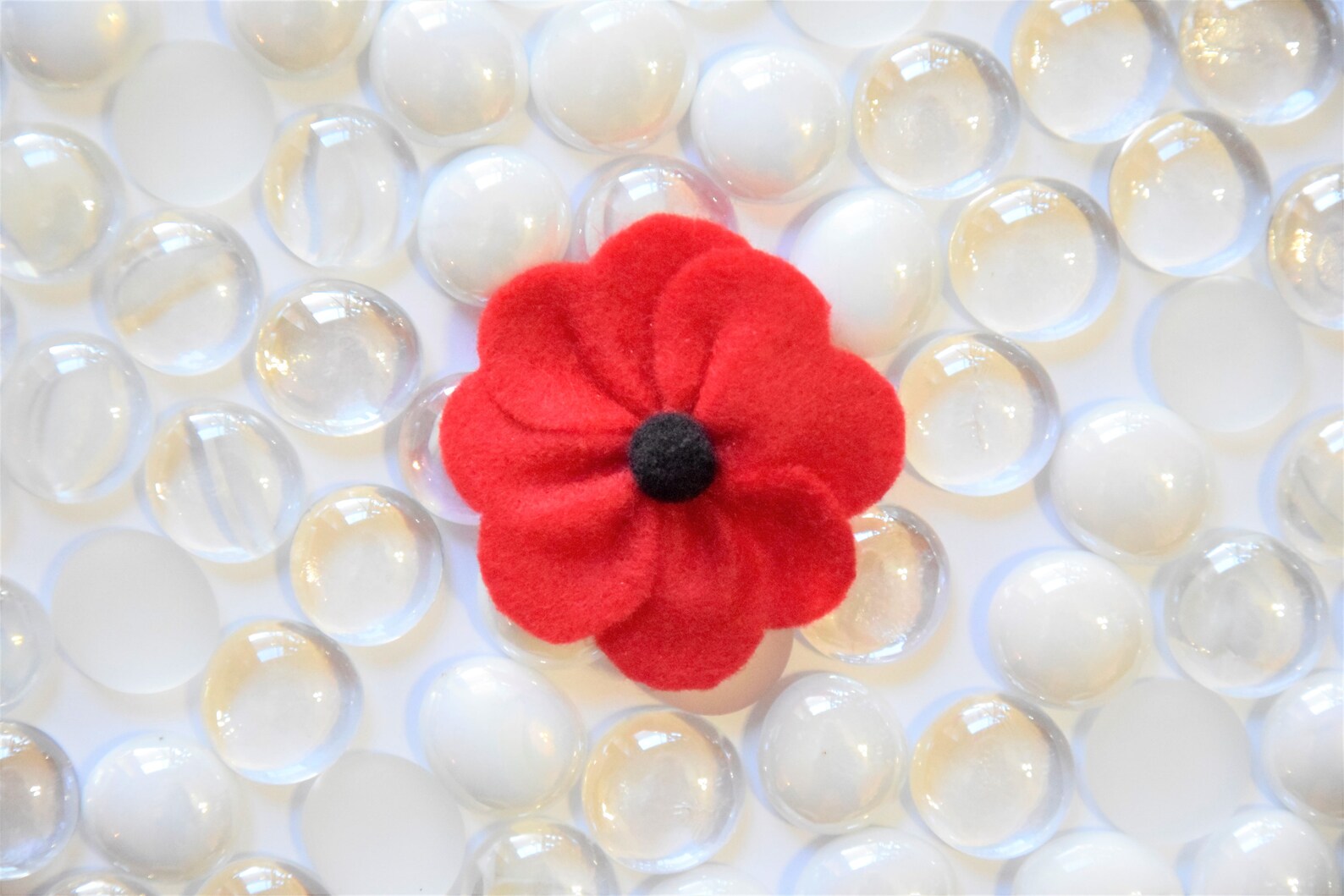 Red poppy pins Felt poppy pin Poppy brooch Poppy lapel pin Etsy