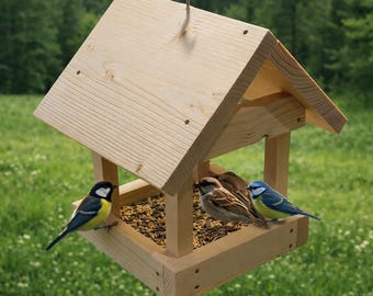 Progetto digitale per mangiatoia per uccelli ecologica in formato .pdf, economica e con istruzioni dettagliate.