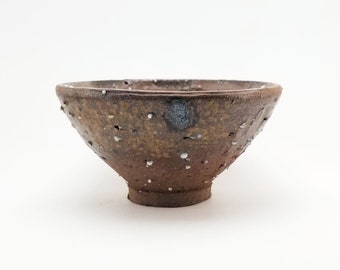 Shino Chawan with Feldspar Inclusions, Pink Stoneware Tea Bowl