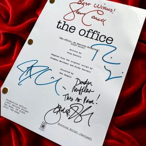 The Office US, Programa de TV, Guion piloto, Guion, Firmas, Autógrafo, Reimpresión, Regalo de cumpleaños, Regalos para cinéfilos, Guion de TV, Accesorios de cine