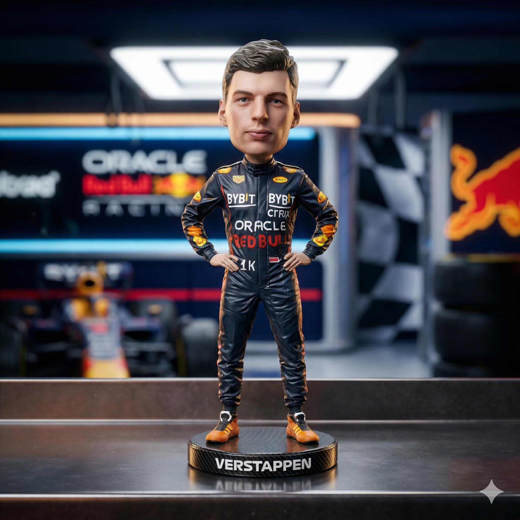 陶器製のF1ドライバーの人形 F1 driver figure - Etsy 日本