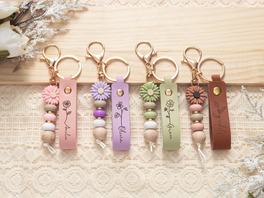 Personalized Leather Keyring With December Flower, Custom Name Keychain ...
