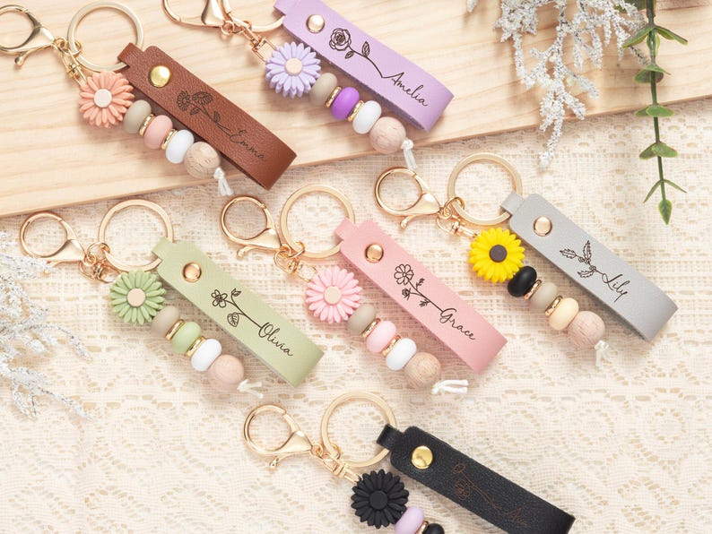 Personalized Leather Keyring With December Flower, Custom Name Keychain ...