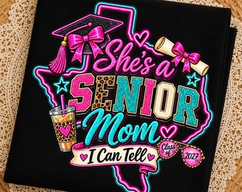 C'est une maman de terminale, ça se voit ! (PNG), T-shirt « Maman de terminale 2027 », T-shirt « Cowgirl western » pour la remise des diplômes de la promotion 2027 (sublimation)