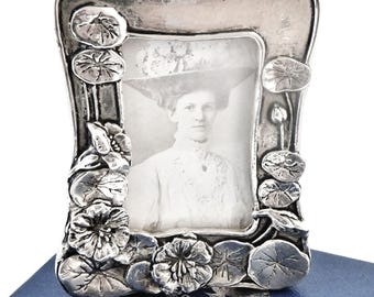 Silver Scenes photo frame nasturtium flowers, unused in original box.