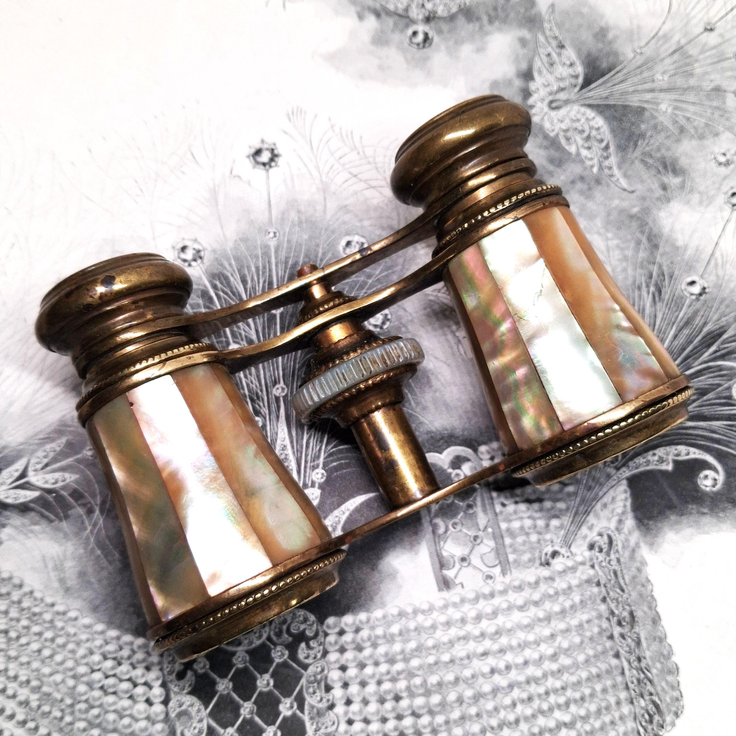 Par of Vntage Opera Glasses n Leather Case