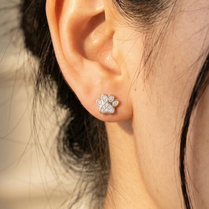 Opal Paw Print Stud Earring, S925 Silver Helix Piercing, Cartilage Earring, Tragus Conch Rook Flatback Earring, Dog Paw Jewelry