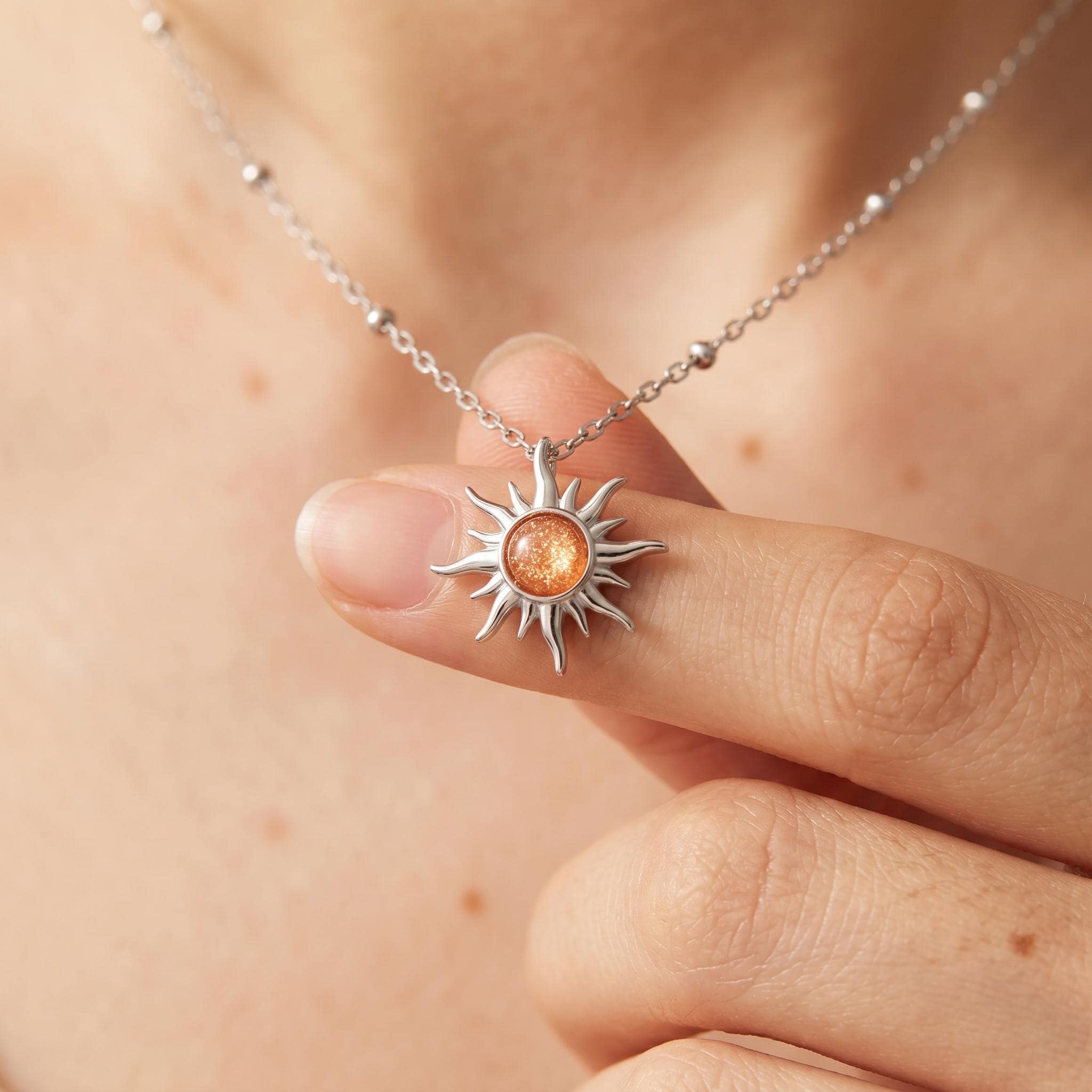 シルバーの太陽のネックレス - Etsy 日本