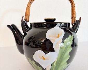 Vintage Otagiri Calla Lilien Teekanne: Handbemalte Schwarze Keramik, Bambusgriff