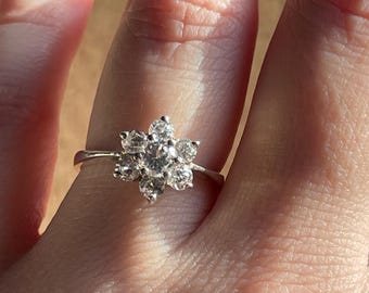 Vintage Style - Weiße Blume Ring in Sterling Silber Gr. 38 Geschenk für Sie